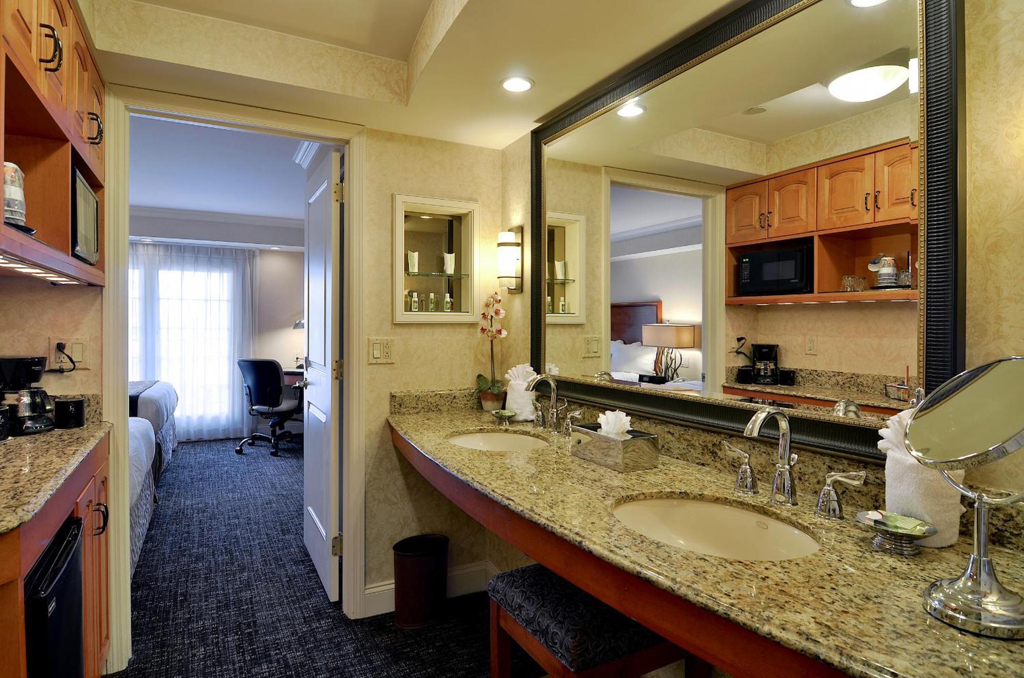 Eden Resort&suites, Bw Premier Collection 4*