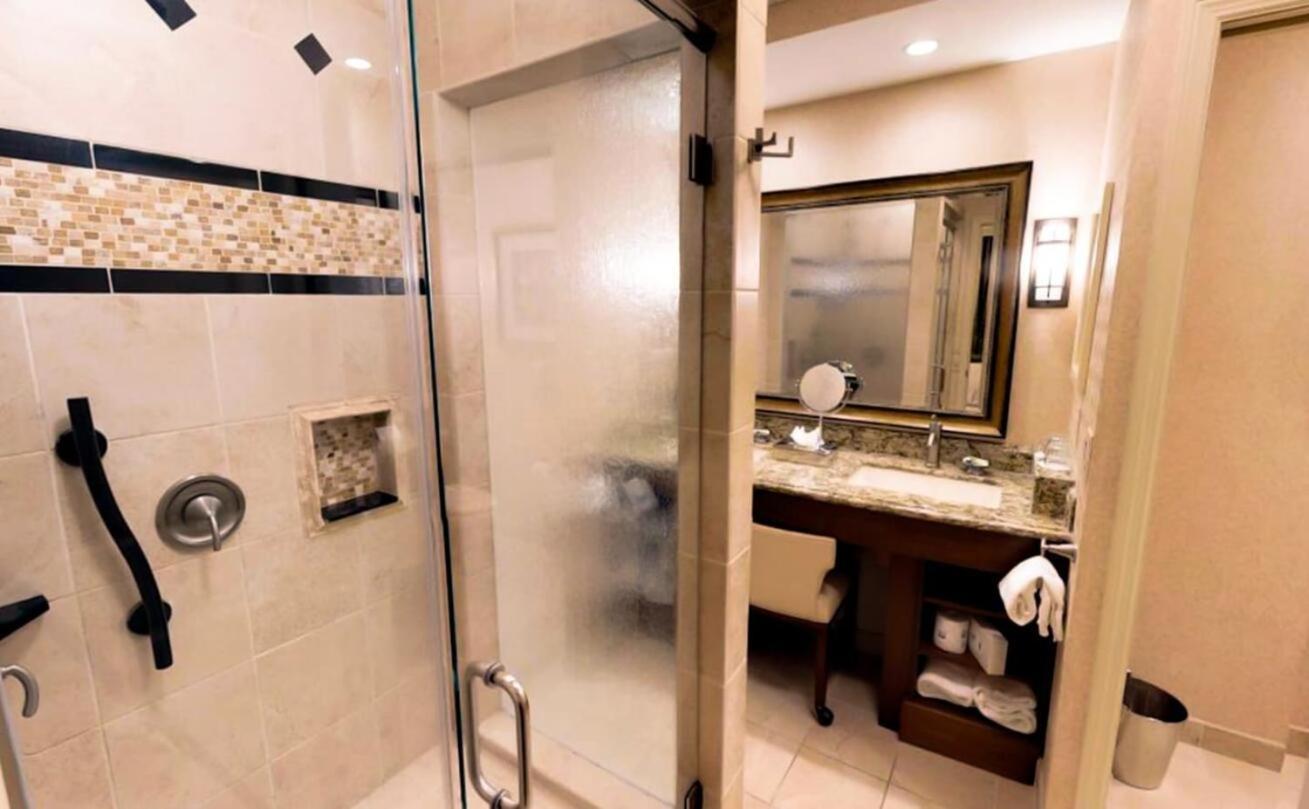 Eden And Suites, Bw Premier Collection Hotel 4*
